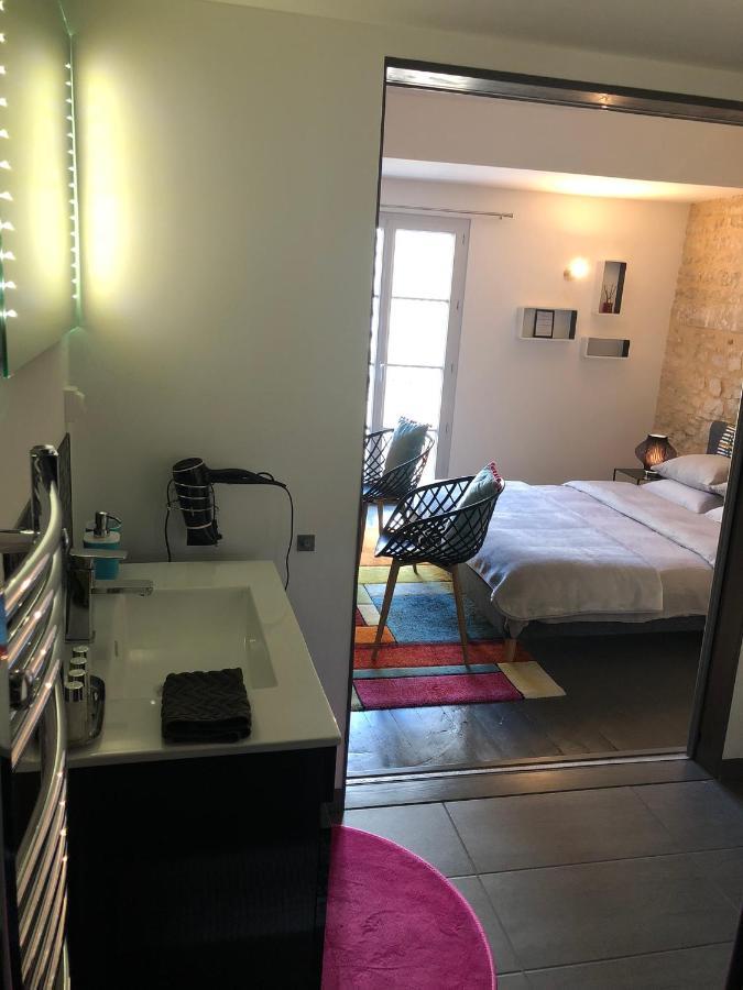Les Halles Chambre D'Hotes ヴェルトゥイユ＝シュル＝シャラント エクステリア 写真